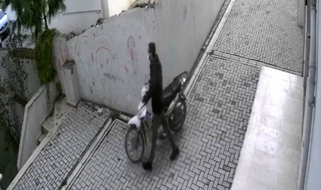 Azılı motosiklet hırsızı yakalandı