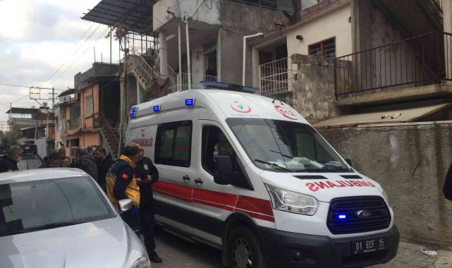 Baba ve iki çocuğu evde ölü bulundu