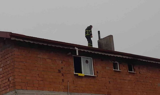 Baca yangınında dumandan etkilenen bir kişi hastaneye kaldırıldı