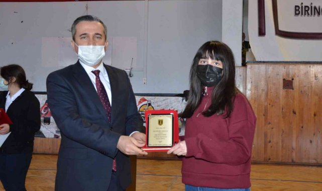 Bafra'da 24 bin öğrenci karnelerini aldı