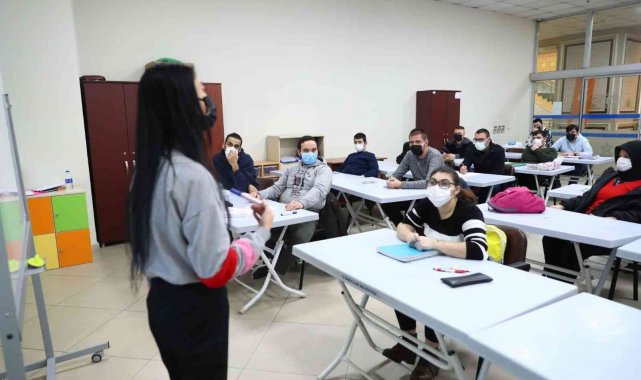 Bağcılar'da engelli vatandaşlara EKPSS desteği