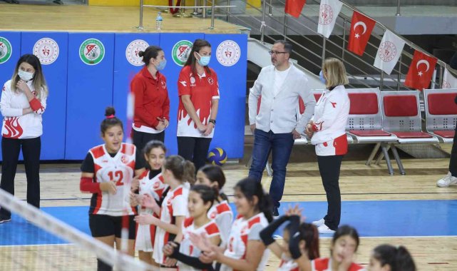 Bakan Kasapoğlu: &quot;3 milyon 900 bin öğrencinin yetenek taramalarına başlandı&quot;