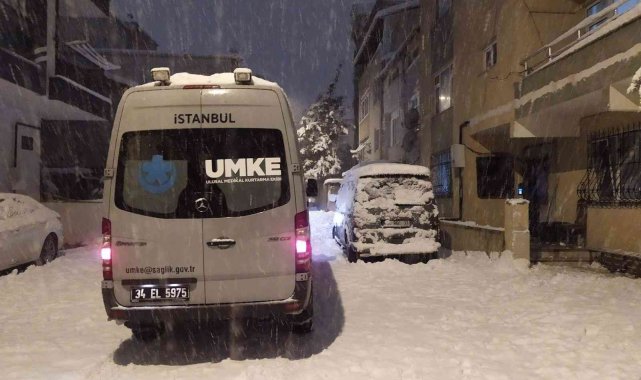 Bakan Koca: "Acil sağlık hizmetlerinde aksamaların önüne geçebilmek için, koşullara uygun donanıma sahip UMKE ekiplerimiz şehrin farklı noktalarında görevlendirilmiştir"