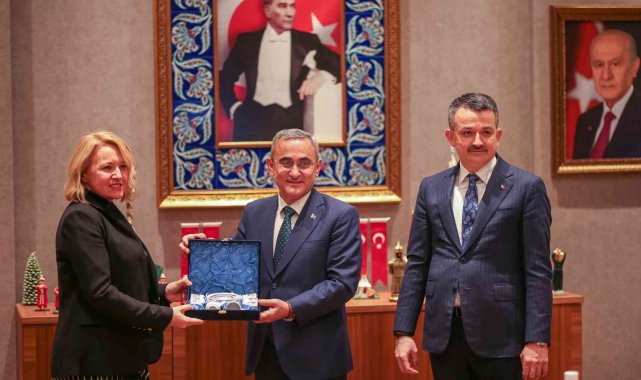 Bakan Pakdemirli Kütahya Belediyesi&#039;nde