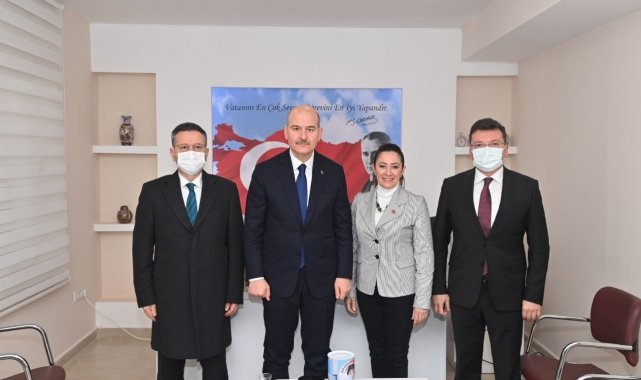 Bakan Soylu, Efeler'in Mimar Sinan Mahallesi'nde vatandaşlarla bir araya geldi