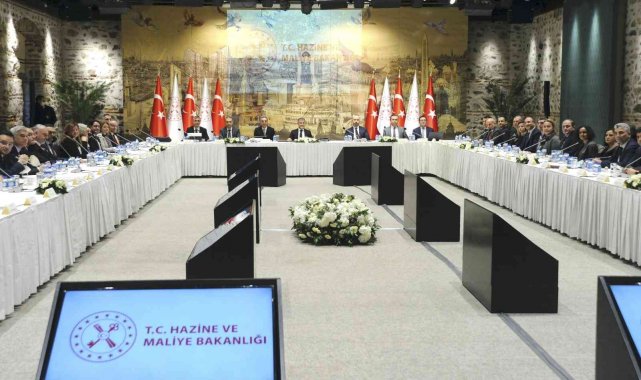 Bakanı Nebati&#039;nin, ekonomist ve akademisyenlerle bir araya geldiği toplantı başladı