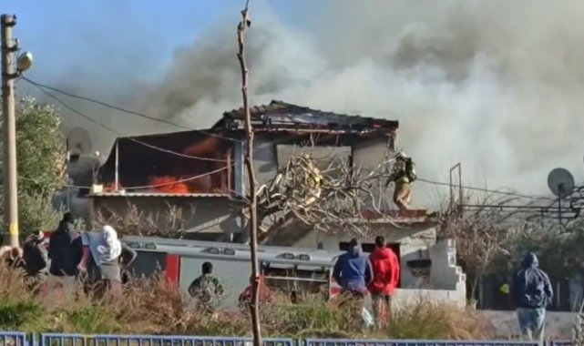 Bakkaldan döndüğünde evinin yandığını gördü