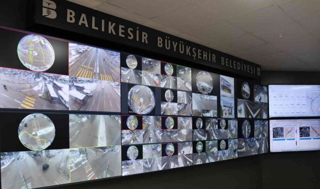 Balıkesir Büyükşehir ekipleri 724 kar mesaisinde
