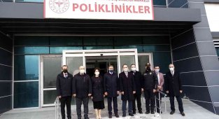 Balıkesir Valisi Bandırma'da aşı çağrısı yaptı