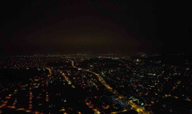 Balıkesir yeni yılın ilk dakikalarına böyle girdi.