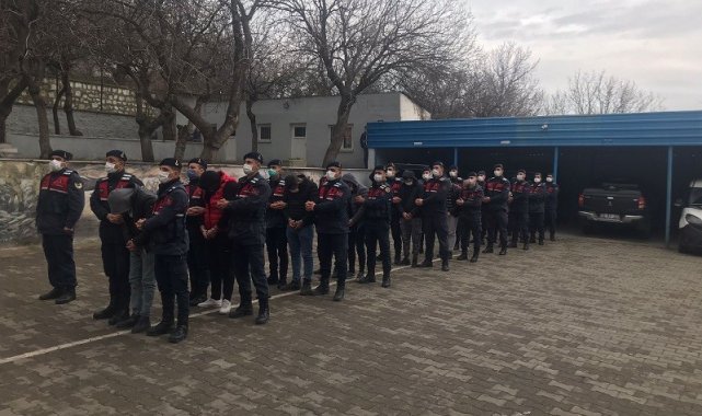 Balıkesir'de jandarmadan uyuşturucu operasyonu: 12 gözaltı