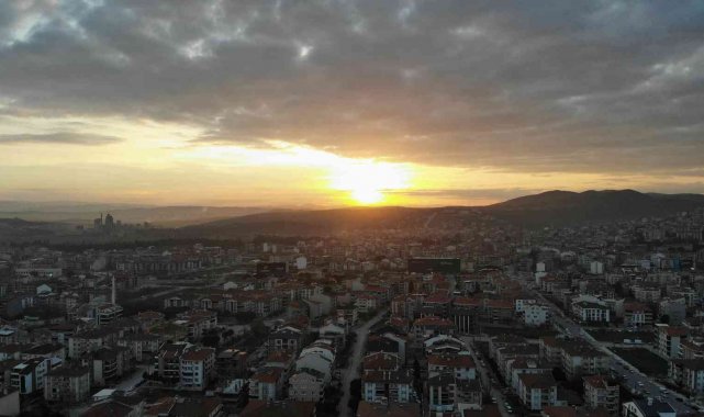 Balıkesir'de sisli gün batımı