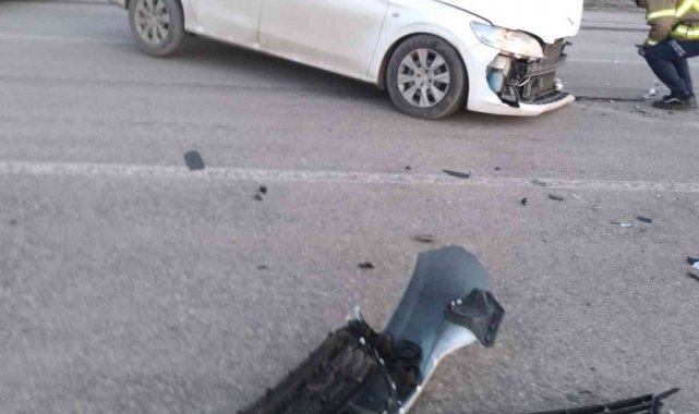 Balıkesir'de trafik kazası: 4 yaralı