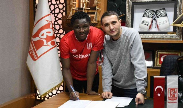 Balıkesirspor, Peter Ambrose ile profesyonel sözleşme imzaladı