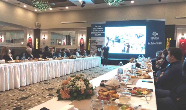 Bandırma Belediye Başkanı Tosun, Gazeteciler Gününü kutladı