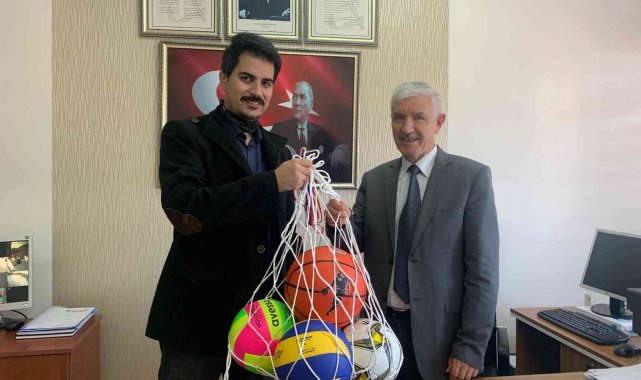 Bandırma&#039;da en fazla atık pil toplayan öğrenciler ödüllendirildi