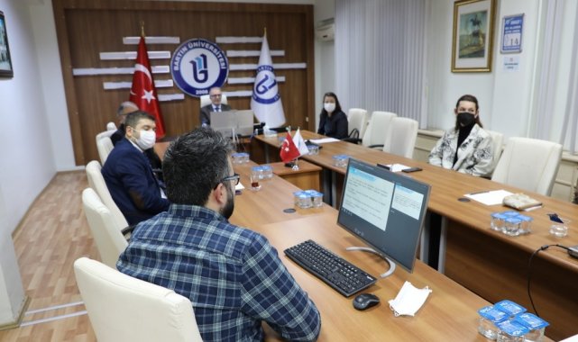 Bartın Üniversitesinde eğitim şampiyonları ödüllendirildi