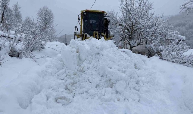 Bartın'da kar kalınlığı 1,5 metreye ulaştı