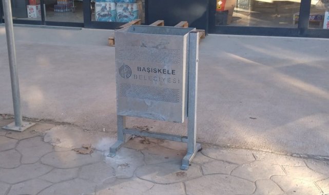 Başiskele'ye yeni çöp kutuları yerleştiriliyor