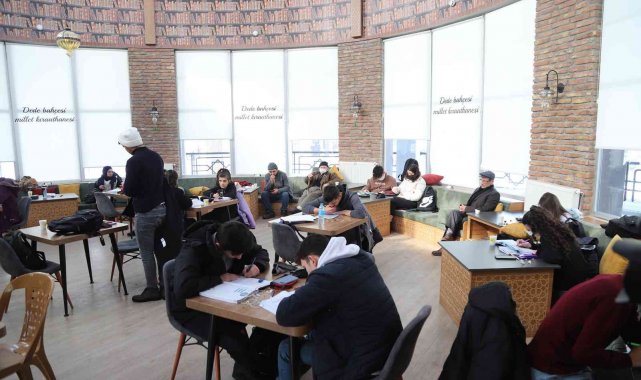 Başkan Altay: "Millet Kıraathanelerinde her yaştan hemşehrimizi ağırlıyoruz"