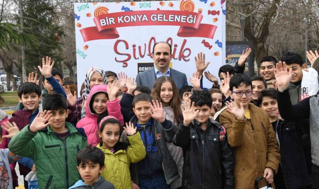 Başkan Altay'dan 100 bin çocuğa şivlilik hediyesi