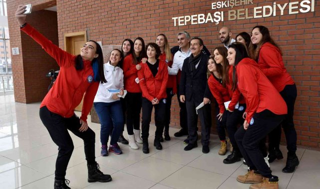 Başkan Ataç 'Tepebaşı'nın Sultanları'na başarı diledi