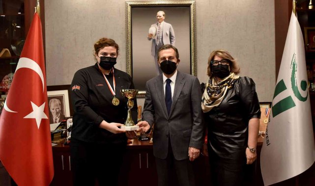 Başkan Ataç Şampiyon Şef Varel&#039;i tebrik etti