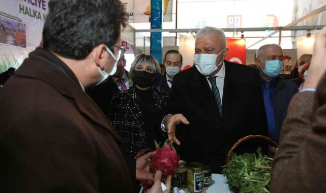 Başkan Atay, Tarım Fuarı'nda belediyenin ürünlerini tanıttı