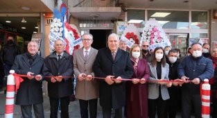 Başkan Atay'dan tek kurdele ile iki merkez