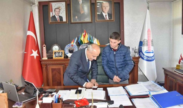 Başkan Aydın'dan gençlere tam destek