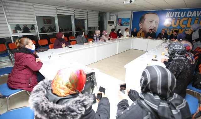Başkan Aygün, kadın kollarının yönetim kurulu toplantısına katıldı
