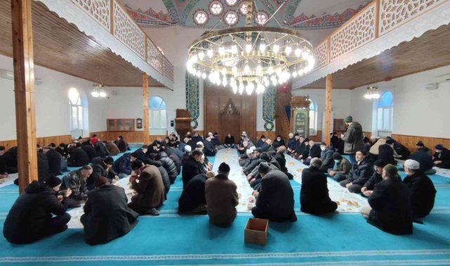 Başkan Aygün, vatandaşlarla sabah namazında bir araya geldi