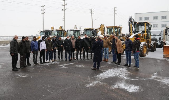 Başkan Beyoğlu'ndan ekiplere 'bu gece uyumak yok' talimatı