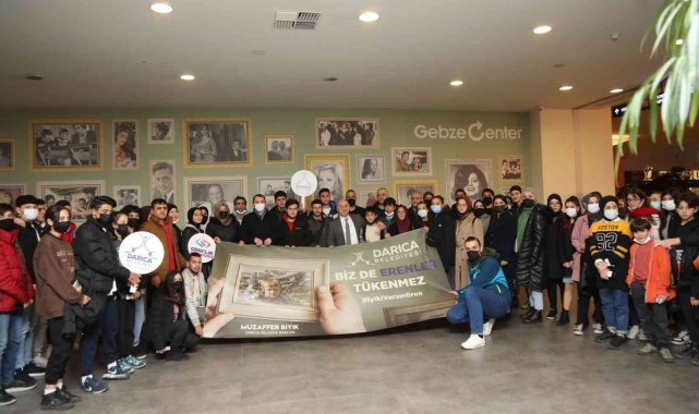 Başkan Bıyık 105 genç ile &quot;İyi ki Varsın Eren&quot; filmini izledi