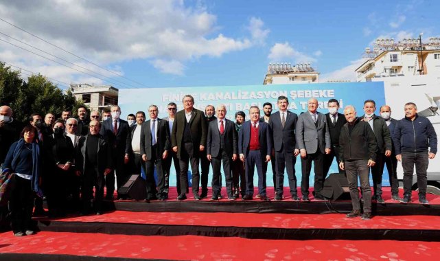 Başkan Böcek: &quot;Finike&#039;nin çözülemeyen kanalizasyon sorununu ortadan kaldırıyoruz&quot;