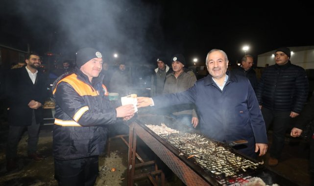 Başkan Büyükgöz&#039;den mesai arkadaşlarına balık ekmek