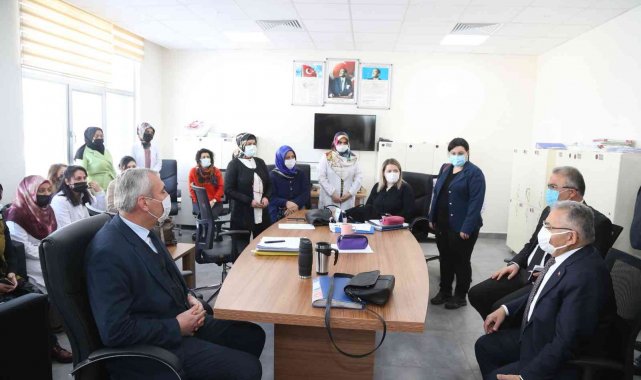 Başkan Büyükkılıç, liseli gençlerle tecrübelerini paylaştı