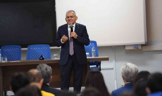 Başkan Büyükkılıç liselilerle tecrübelerini paylaştı