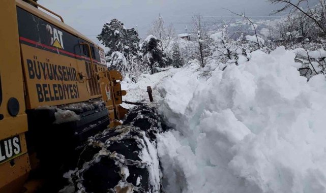 Başkan Demir: "Nerede kapalı bir yol varsa bizler oradayız"