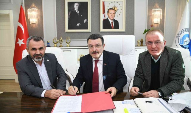 Başkan Genç, sosyal denge sözleşmesini en üst limitten imzaladı