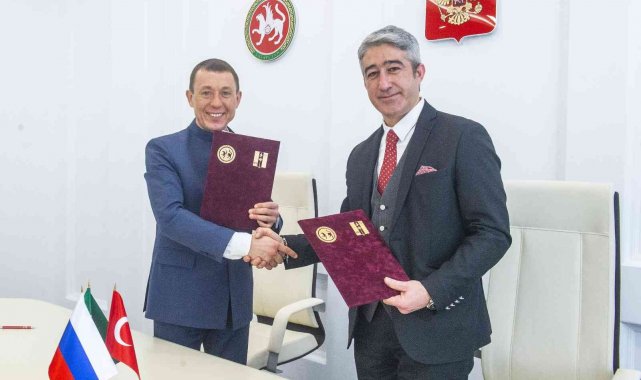 Başkan Oktay kardeş şehir Nijnekamsk'ta iş birliği protokolü imzaladı
