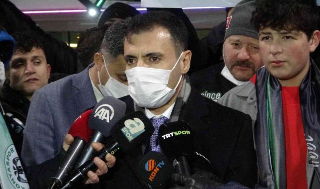 Başkan Özgökçen: "Futbolcularımız morallerinin düşük olduğu dönemde hakkıyla çalıştı"