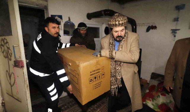 Başkan Sayan, yeni yılda ihtiyaç sahibi aileleri ziyaret etti