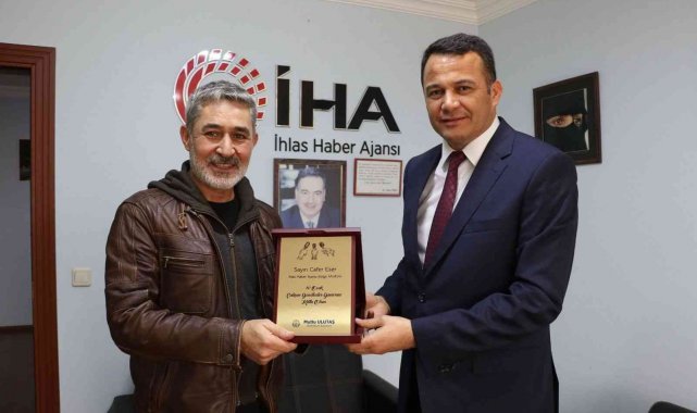 Başkan Ulutaş, Antalyalı gazetecileri ziyaret etti