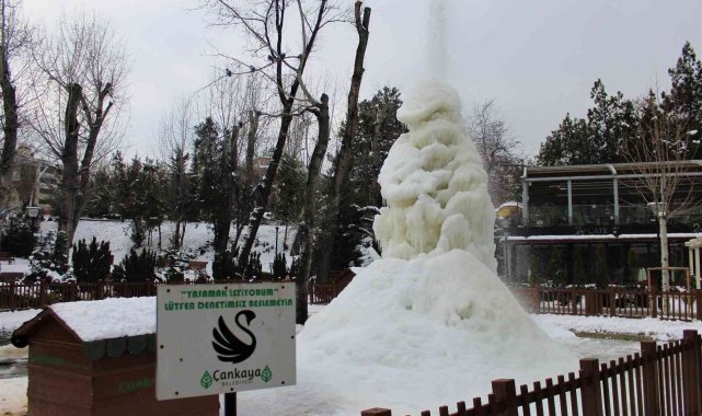 Başkent buz tuttu, kuzey ülkelerini aratmayacak görüntüler ortaya çıktı