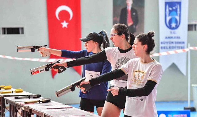 Başkentteki modern pentatlon yarışmasının kazananları belli oldu