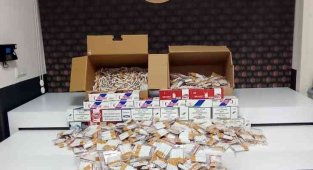 Baskın yapılan iş yerinde 15 bin 828 adet kaçak makaron ele geçirildi