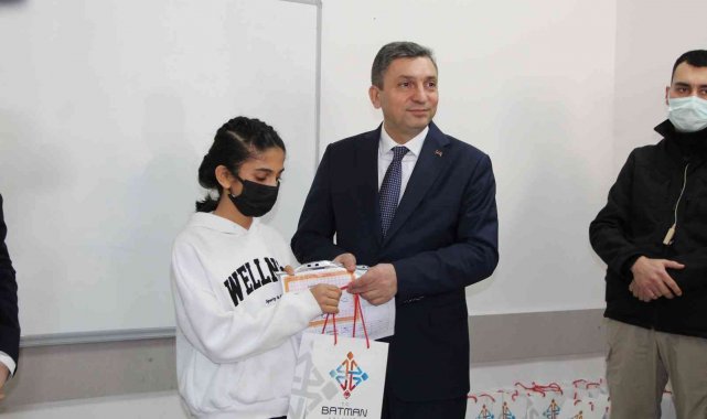 Batman'da 170 bin öğrenci karne sevinci yaşadı