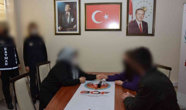 Batman&#039;da aileleriyle buluşan teröristler, HDP-PKK ilişkisini gözler önüne serdi