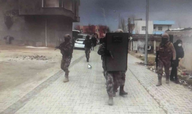 Batman'da aralarında hükümlü ve çeşitli suçlardan aranan 14 kişi yakalandı